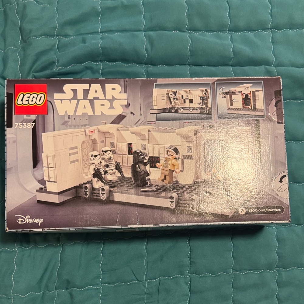 Lego Star Wars White and Black Playset Box
